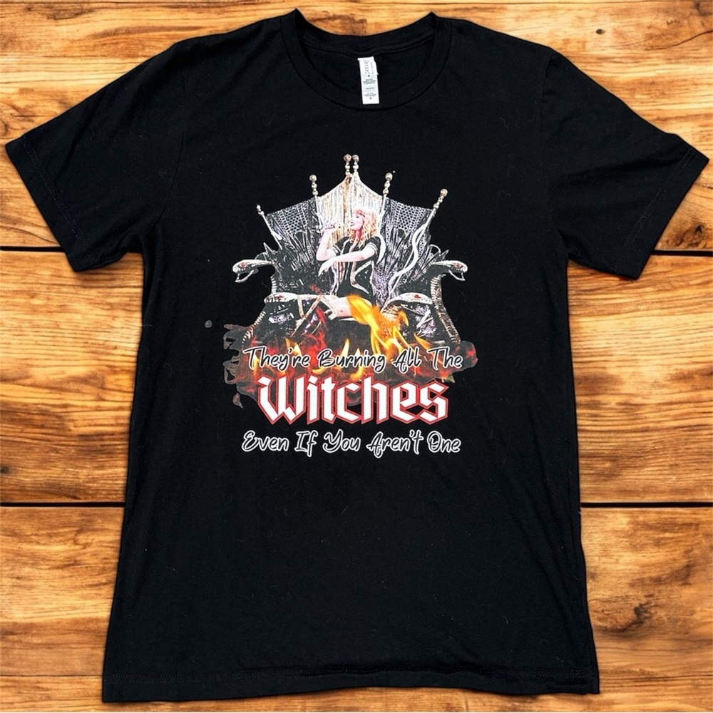 Taylor Swift Medium Black Graphic Tee “Burning all of the witches…” short sleeve